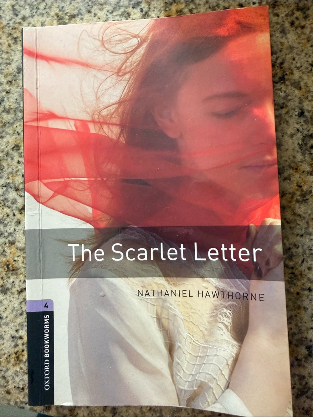 The Scarlet Letter by Nathaniel Hawthorne - Red Cover Paperback